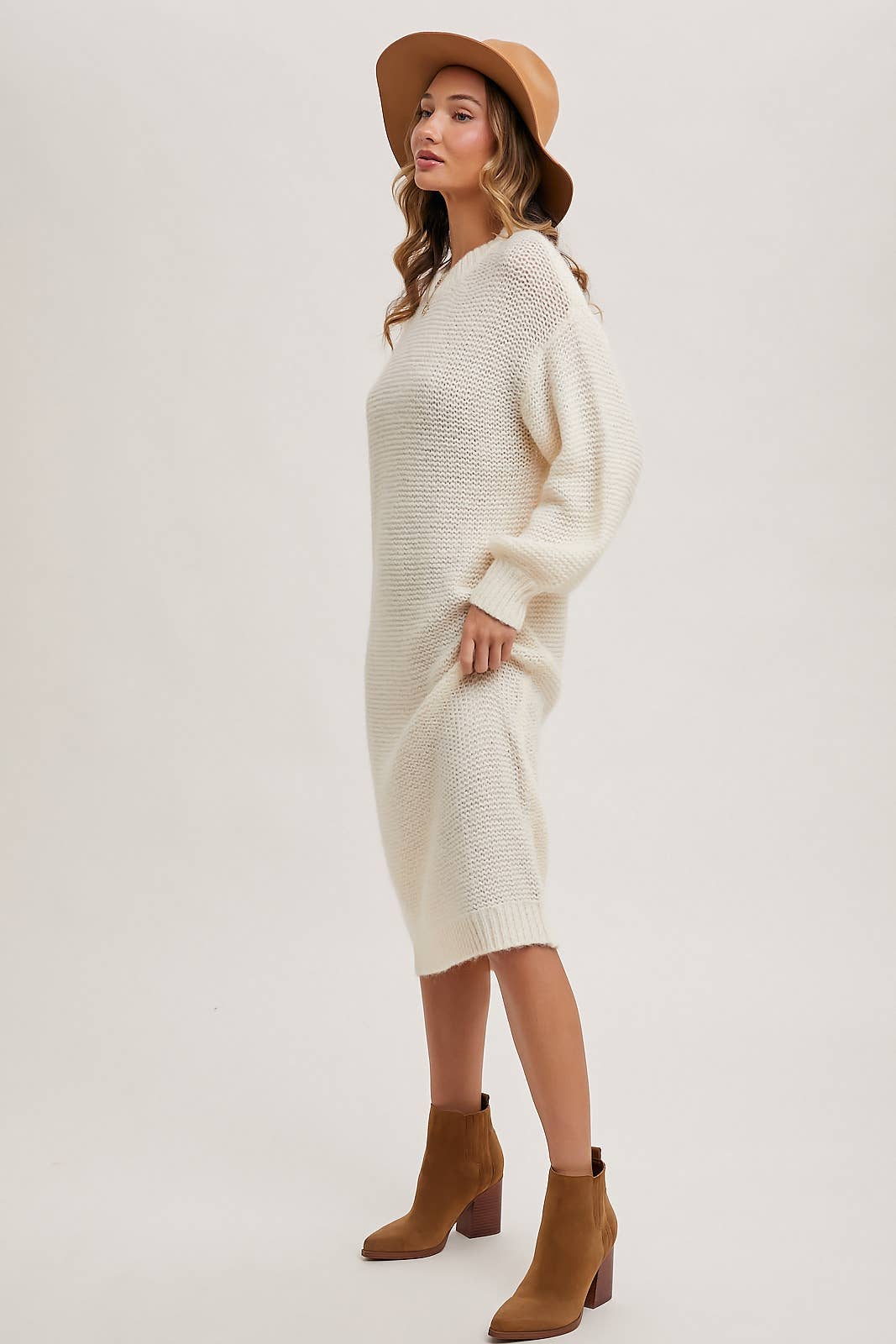 OVERSIZED LIGHTWEIGHT KNIT SWEATER MIDI DRESS