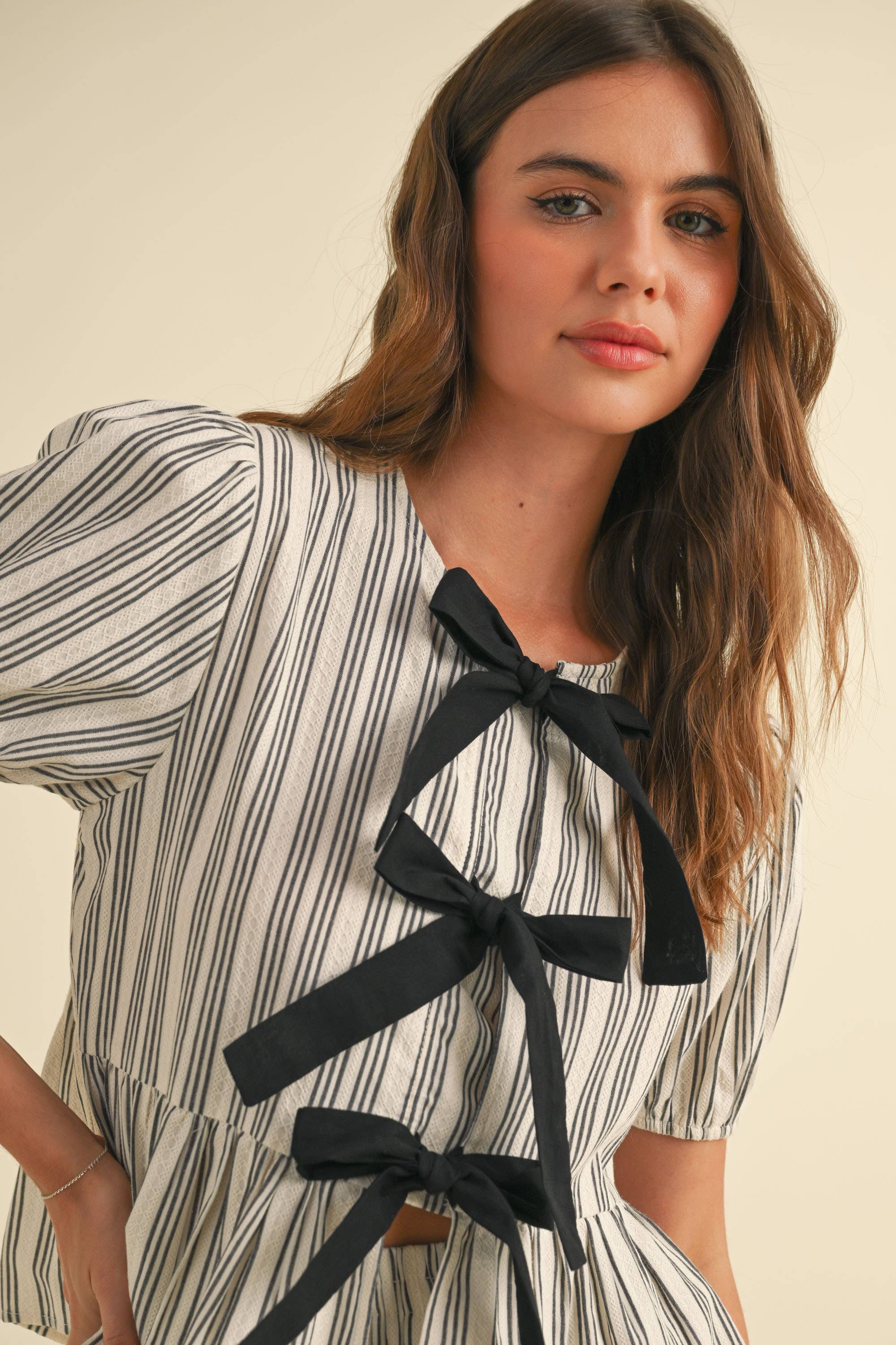 STRIPED PATTERN RUFFLED BLOUSE