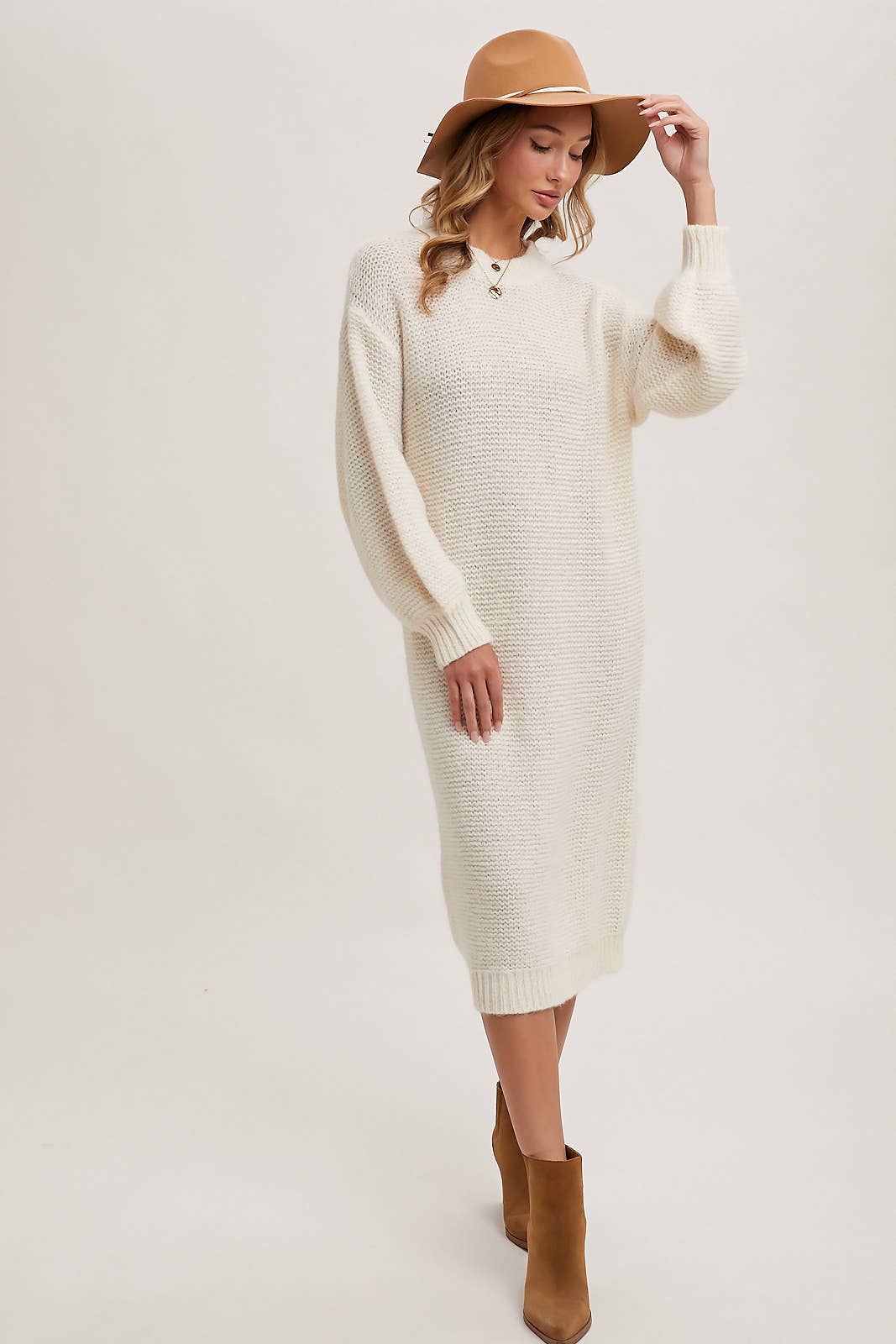 OVERSIZED LIGHTWEIGHT KNIT SWEATER MIDI DRESS